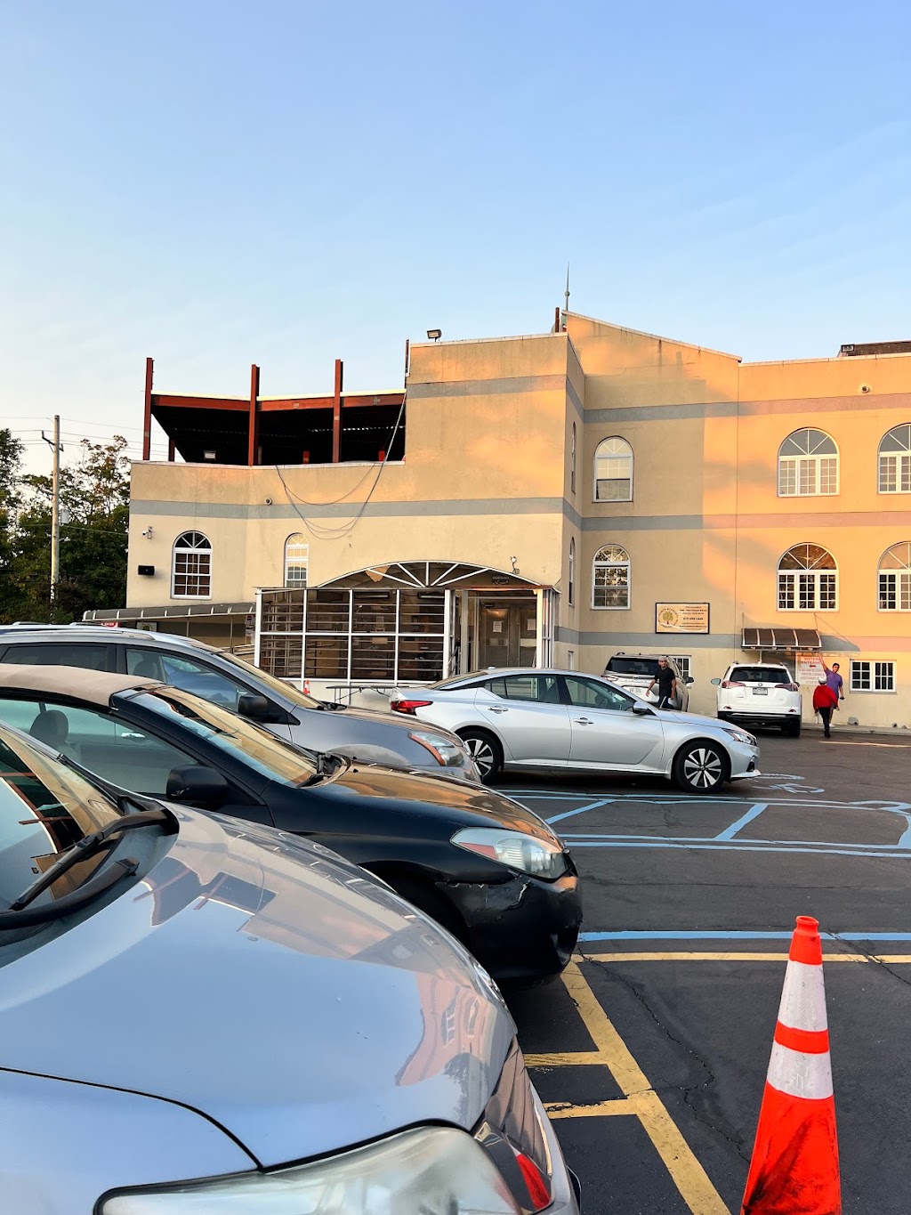 Masjid Hamza Islamic Center | 202 Stuart Ave, Valley Stream, NY 11580 | Phone: (516) 285-8585