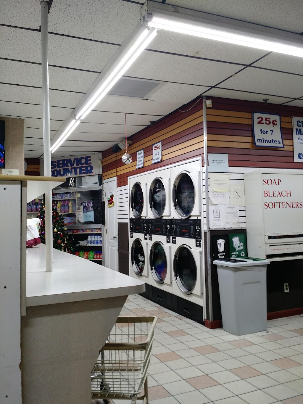 Four Corners Laundromat | 2371 Belmont Ave, Bronx, NY 10458 | Phone: (718) 364-1529