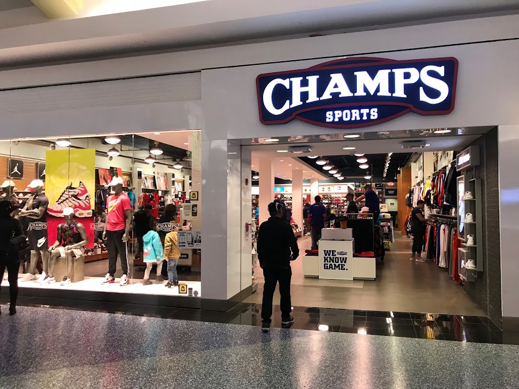 Champs Sports | 1119 Green Acres Mall, Valley Stream, NY 11581 | Phone: (516) 823-0677