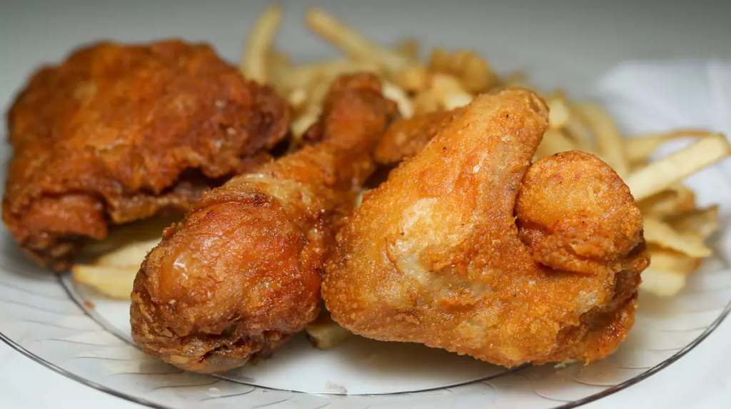 Crown Fried Chicken & Pizza | 640 Conduit Blvd, Brooklyn, NY 11208 | Phone: (718) 233-6296