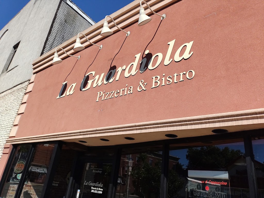 La Guardiola Gourmet Pizzeria & Bistro | 819 Broadway, Bayonne, NJ 07002 | Phone: (201) 823-3399
