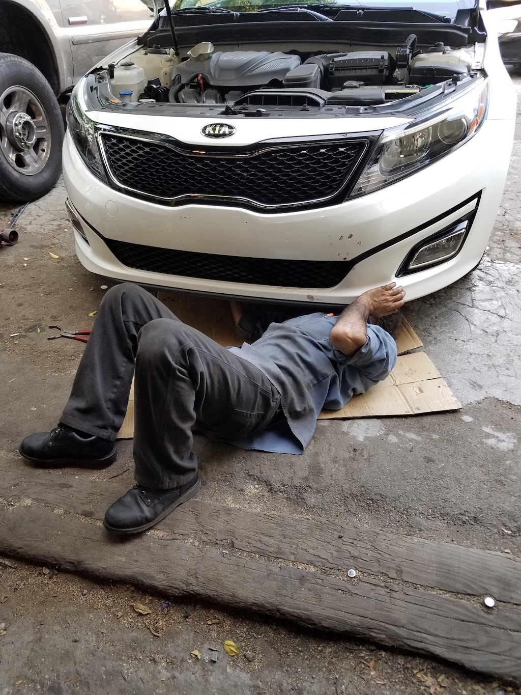 Harry`s Auto Repair | 101 Steamboat Rd, Great Neck, NY 11024 | Phone: (516) 482-5501