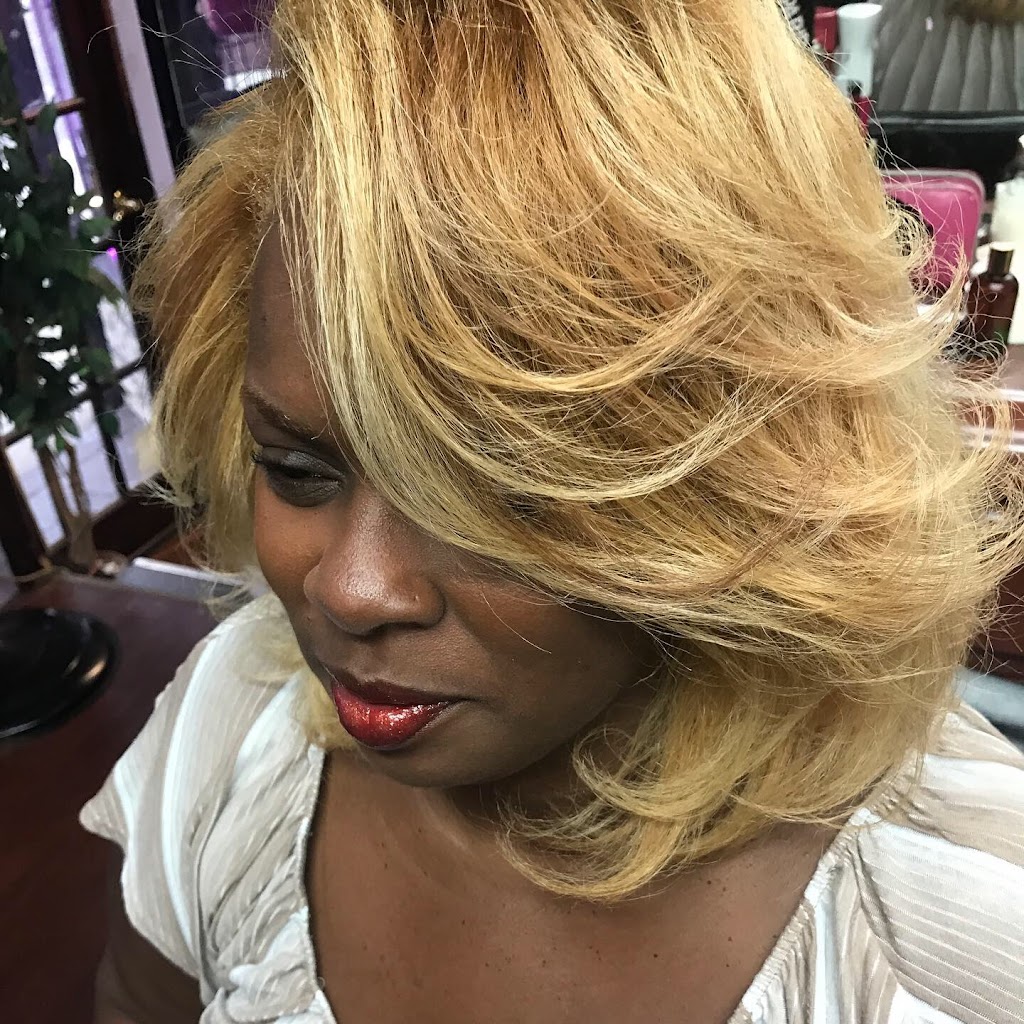 Contents Hair Studio | 767 Vincent Ave, Bronx, NY 10465 | Phone: (718) 684-2996