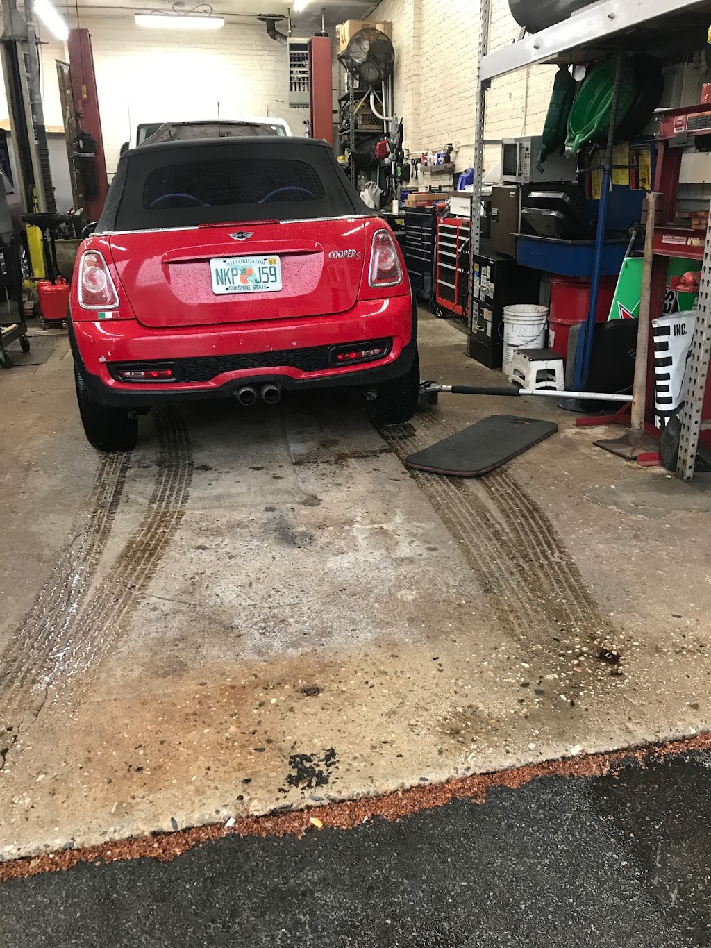 Toms Automotive Repair Service | 266 Sand Ln, Staten Island, NY 10305 | Phone: (718) 448-0003