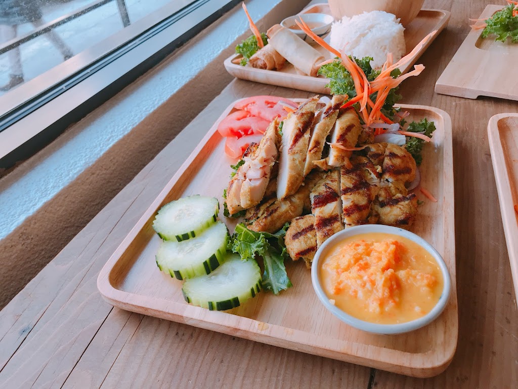 Maple Thai Eatery | 3602 36th Ave, Queens, NY 11106 | Phone: (718) 707-0407