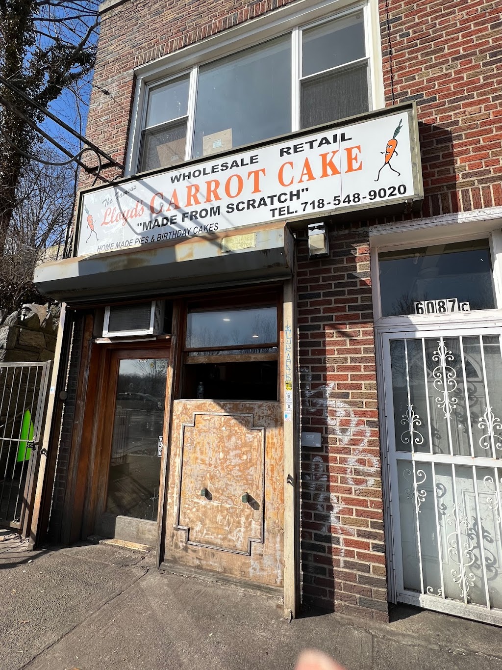 Lloyds Carrot Cake | 6087 Broadway, Bronx, NY 10471 | Phone: (718) 548-9020