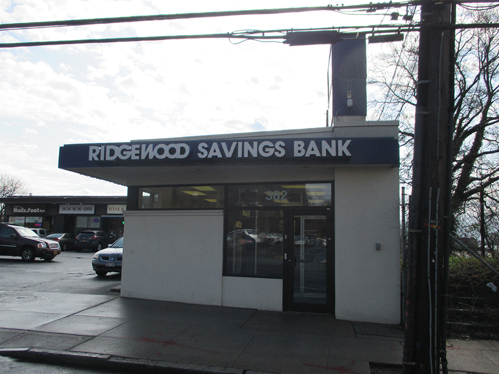 Ridgewood Savings Bank | 382 Pelham Rd, New Rochelle, NY 10805 | Phone: (914) 576-3200