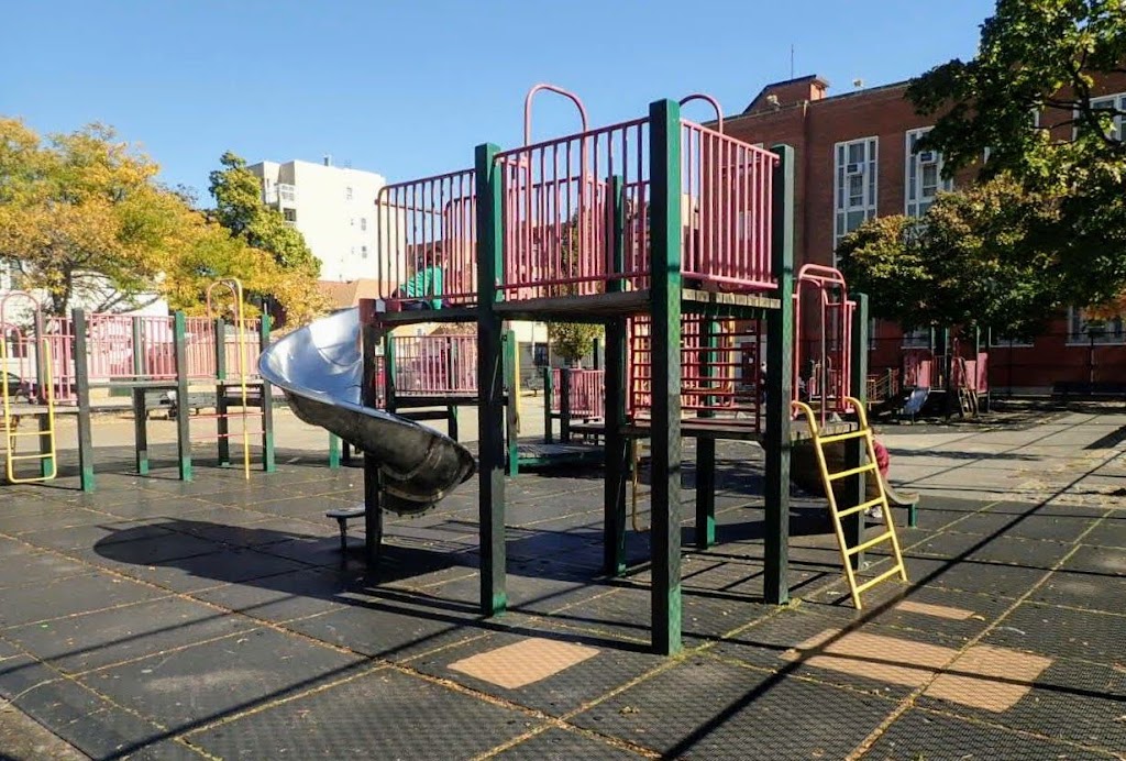 Kelly Park Playground | Ave S between E. 14 St. and, E 15th St, Brooklyn, NY 11229 | Phone: (212) 639-9675
