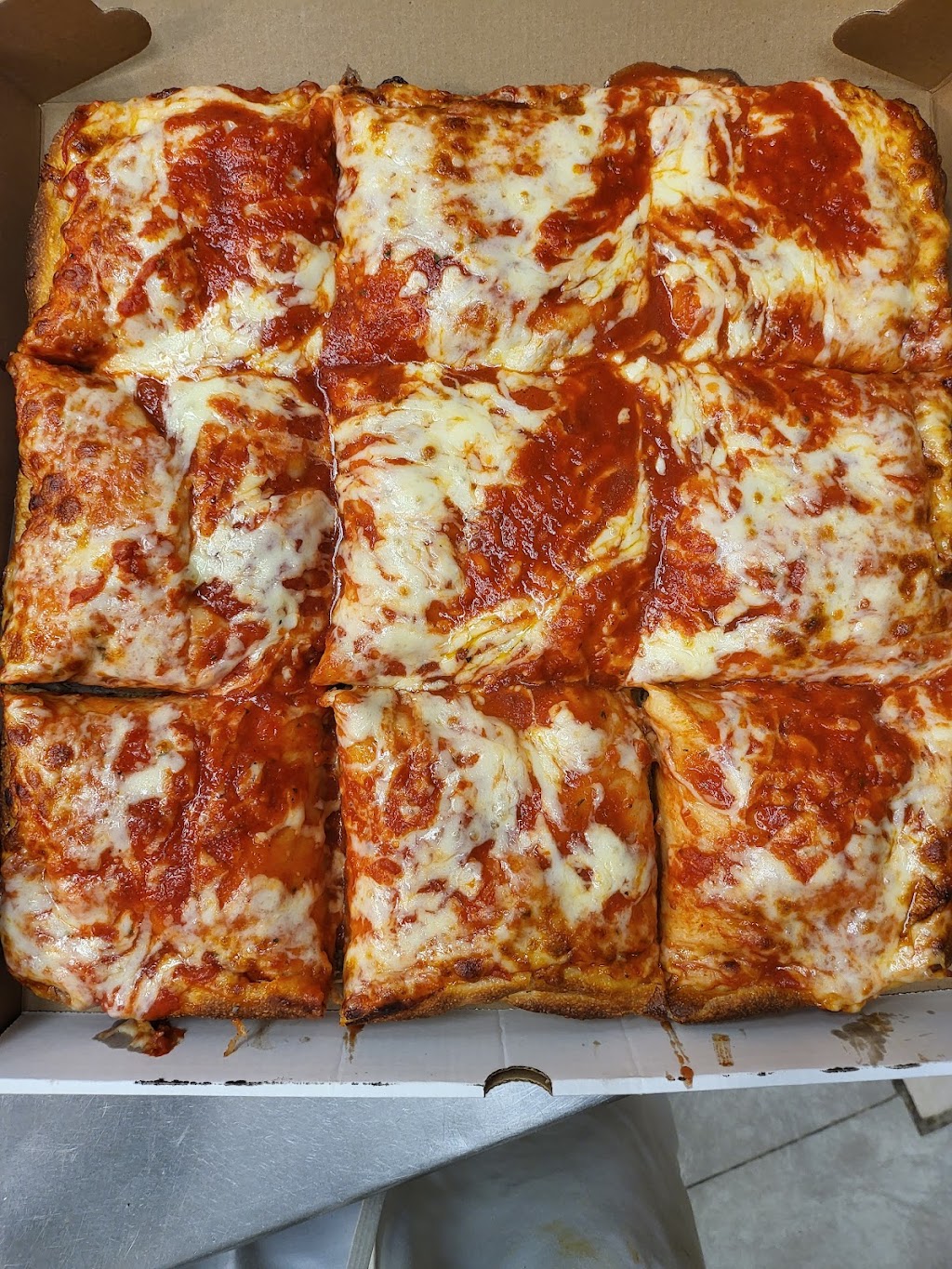 Italian Touch Pizza & Pasta | 1547 Arthur Kill Rd, Staten Island, NY 10312 | Phone: (718) 966-7200
