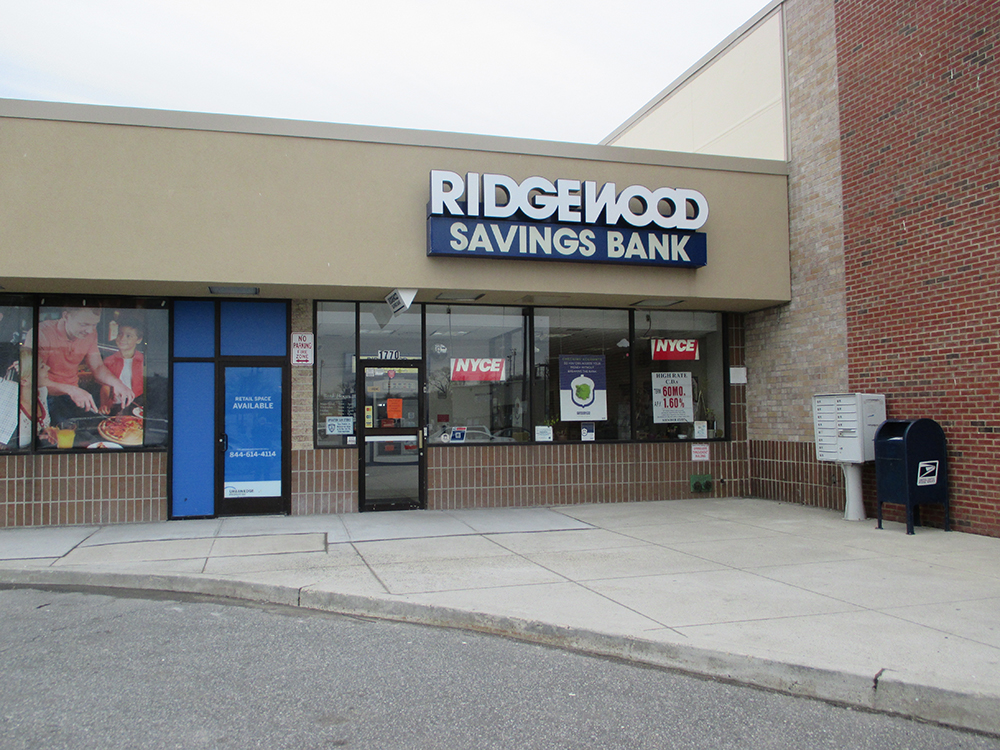 Ridgewood Savings Bank | 1770 E Gun Hill Rd, Bronx, NY 10469 | Phone: (718) 671-4600