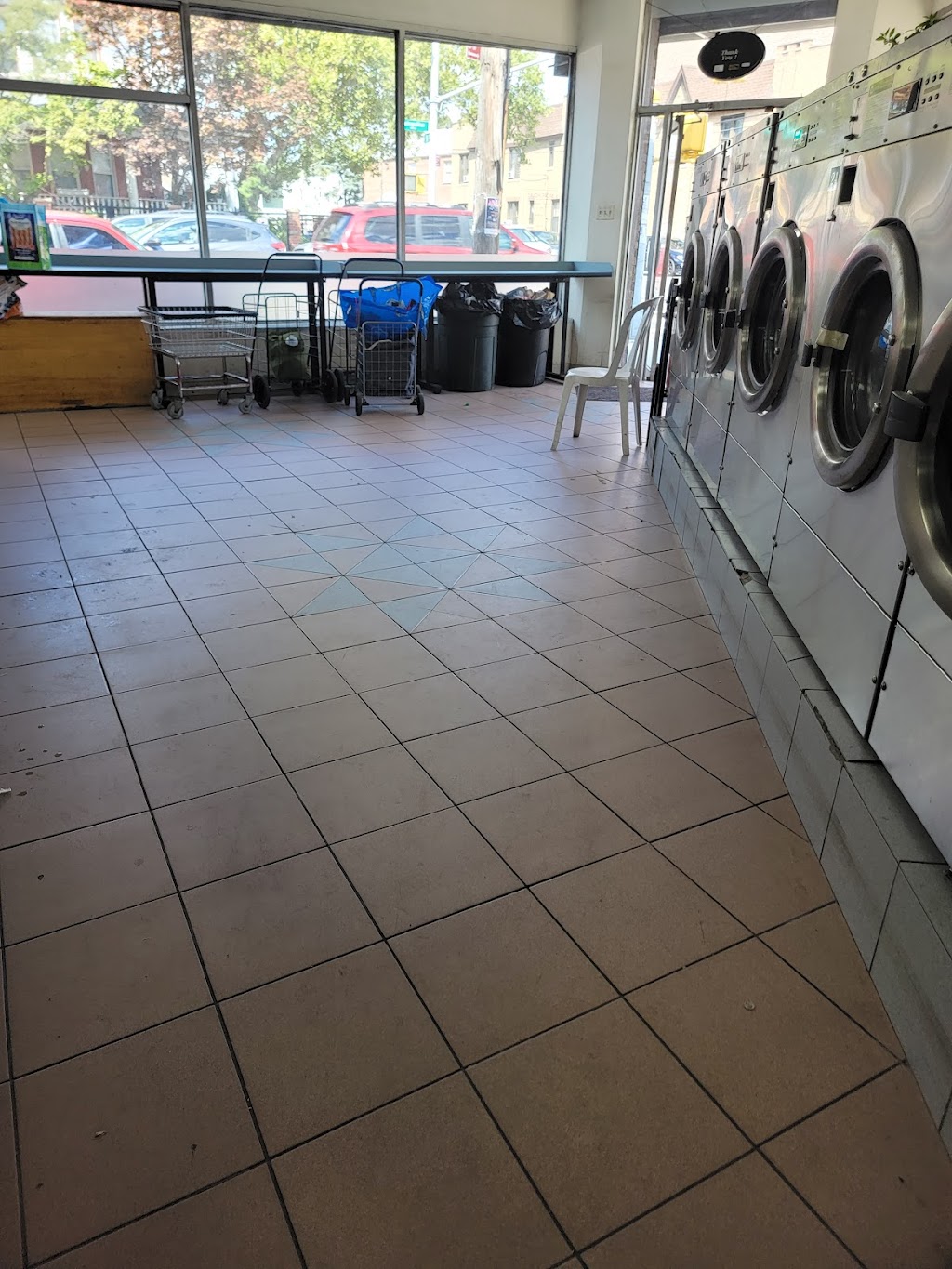Fit Laundromat & Dry Cleaning | Ridgewood, NY 11385 | Phone: (718) 821-6663