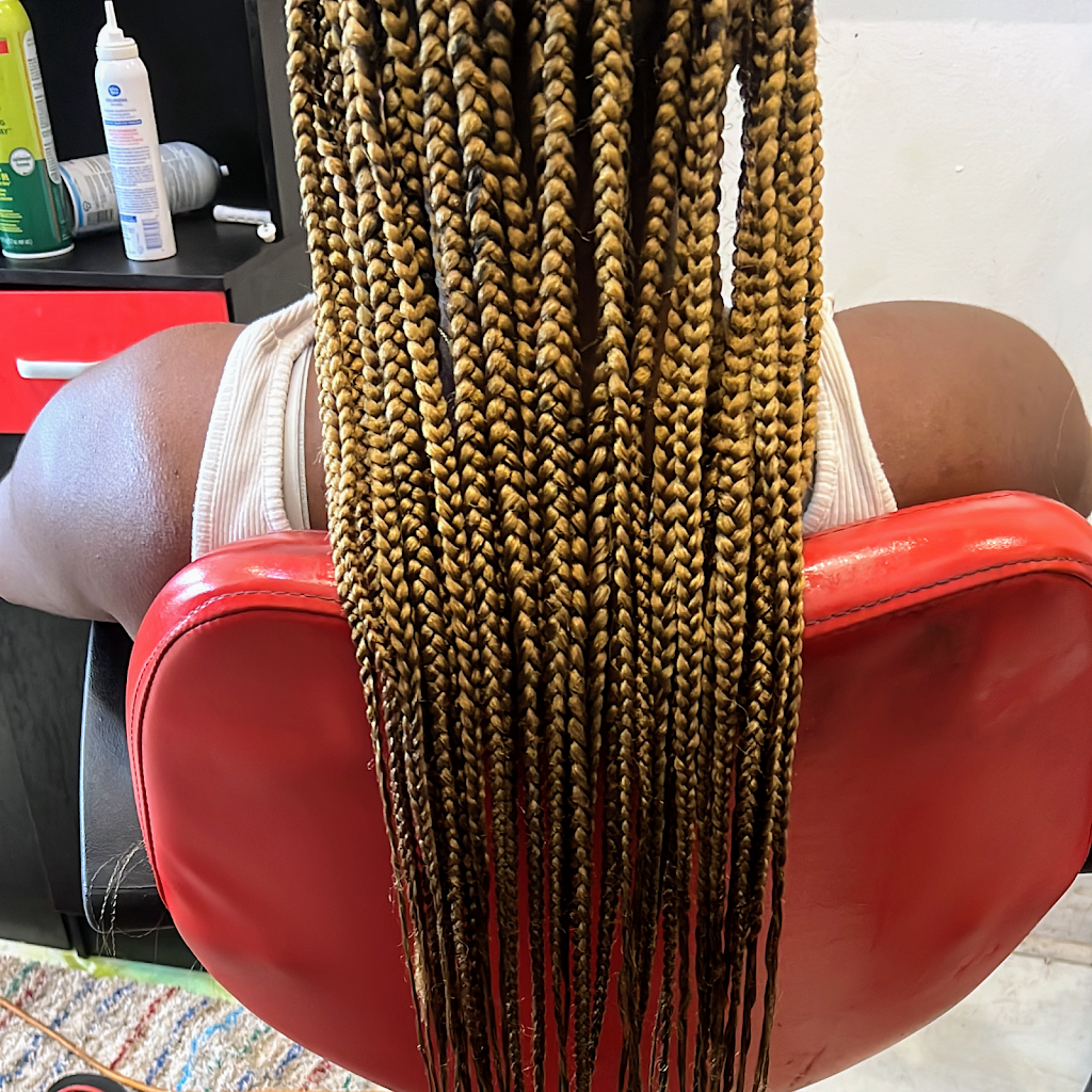 Winnie African hair braiding | 180-23 Linden Blvd, Queens, NY 11434 | Phone: (347) 869-3789