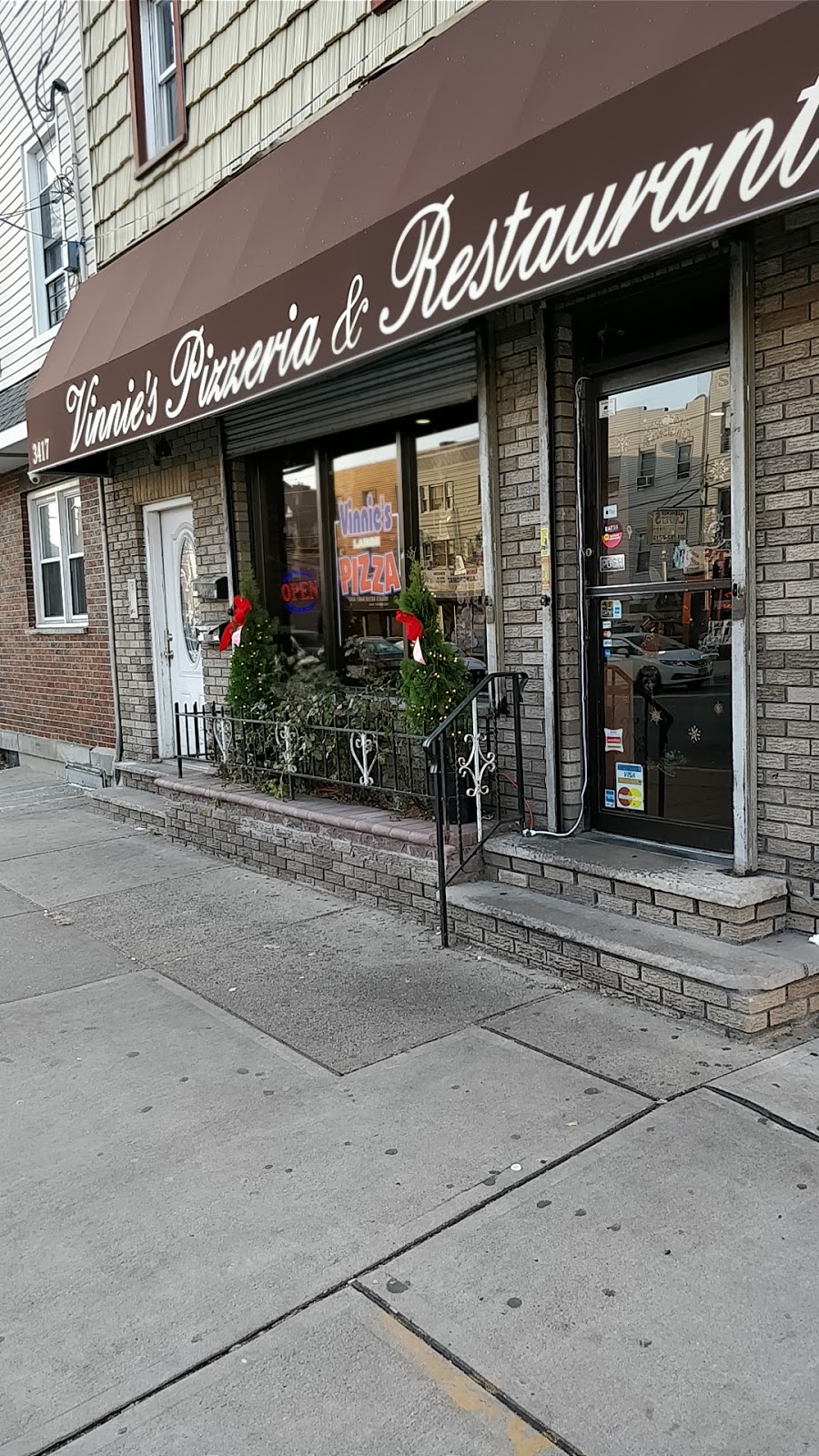 Vinnies Pizzeria | 431 Danforth Ave, Jersey City, NJ 07305 | Phone: (201) 420-0418