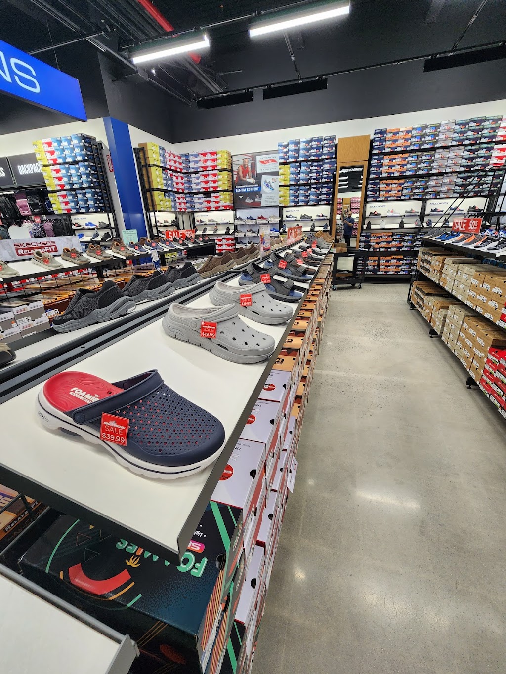 Skechers Warehouse Outlet | 8973 Bay Pkwy, Brooklyn, NY 11214 | Phone: (347) 768-7283