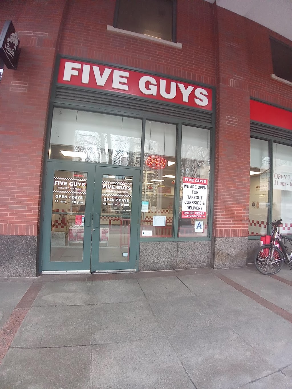 Five Guys | 2 MetroTech Center, Brooklyn, NY 11201 | Phone: (718) 852-9380