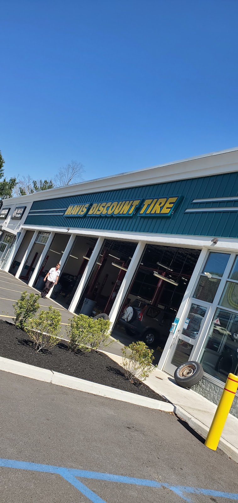Mavis Discount Tire | 1287 NJ-35, Middletown Township, NJ 07748 | Phone: (732) 391-4391