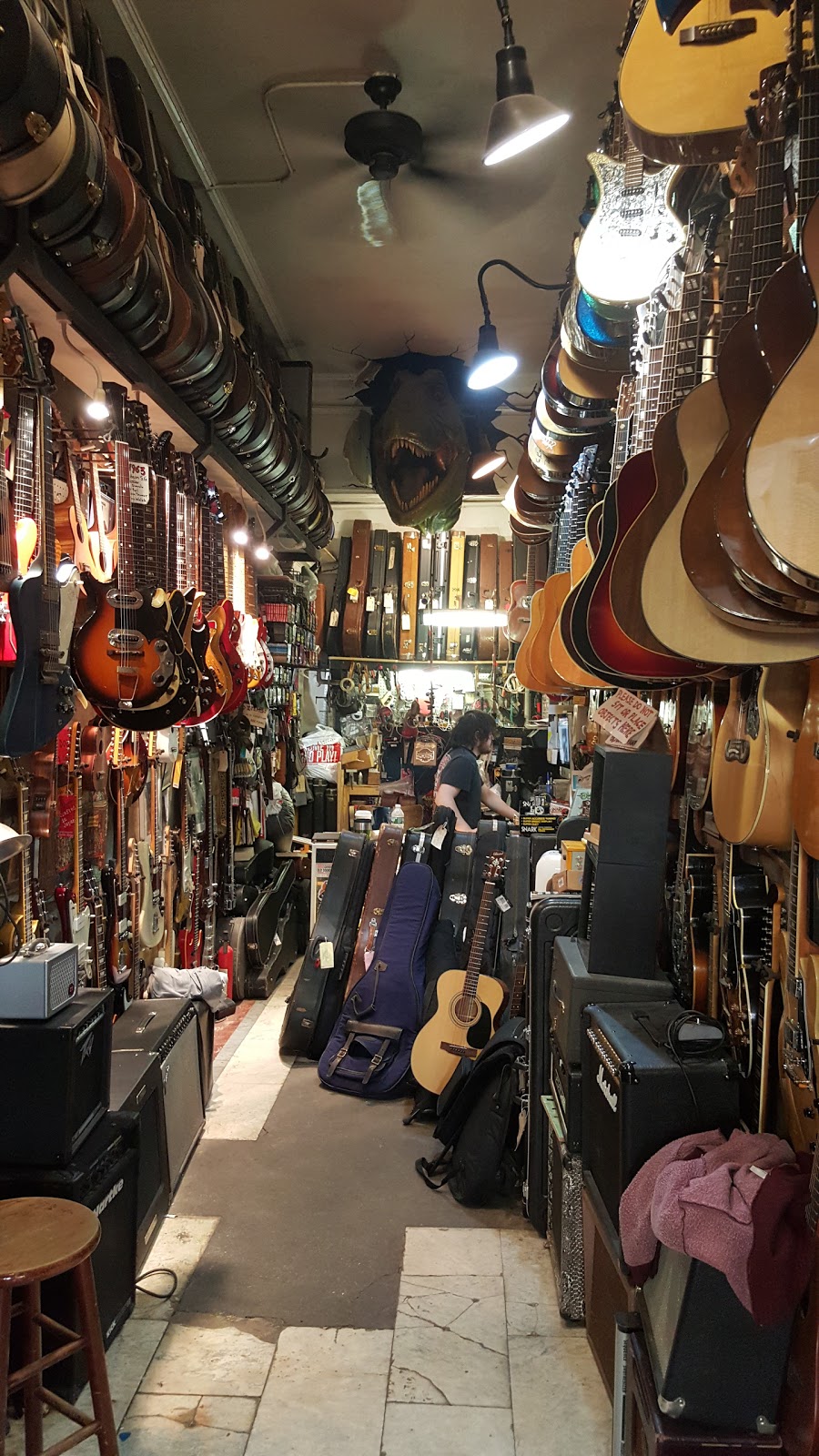 Chelsea Guitars | 224 W 23rd St, New York, NY 10011 | Phone: (212) 675-4993