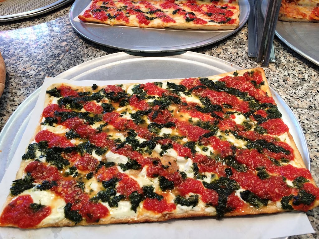 Franks Pizza | 2823 Middletown Rd, Bronx, NY 10461 | Phone: (718) 597-3333