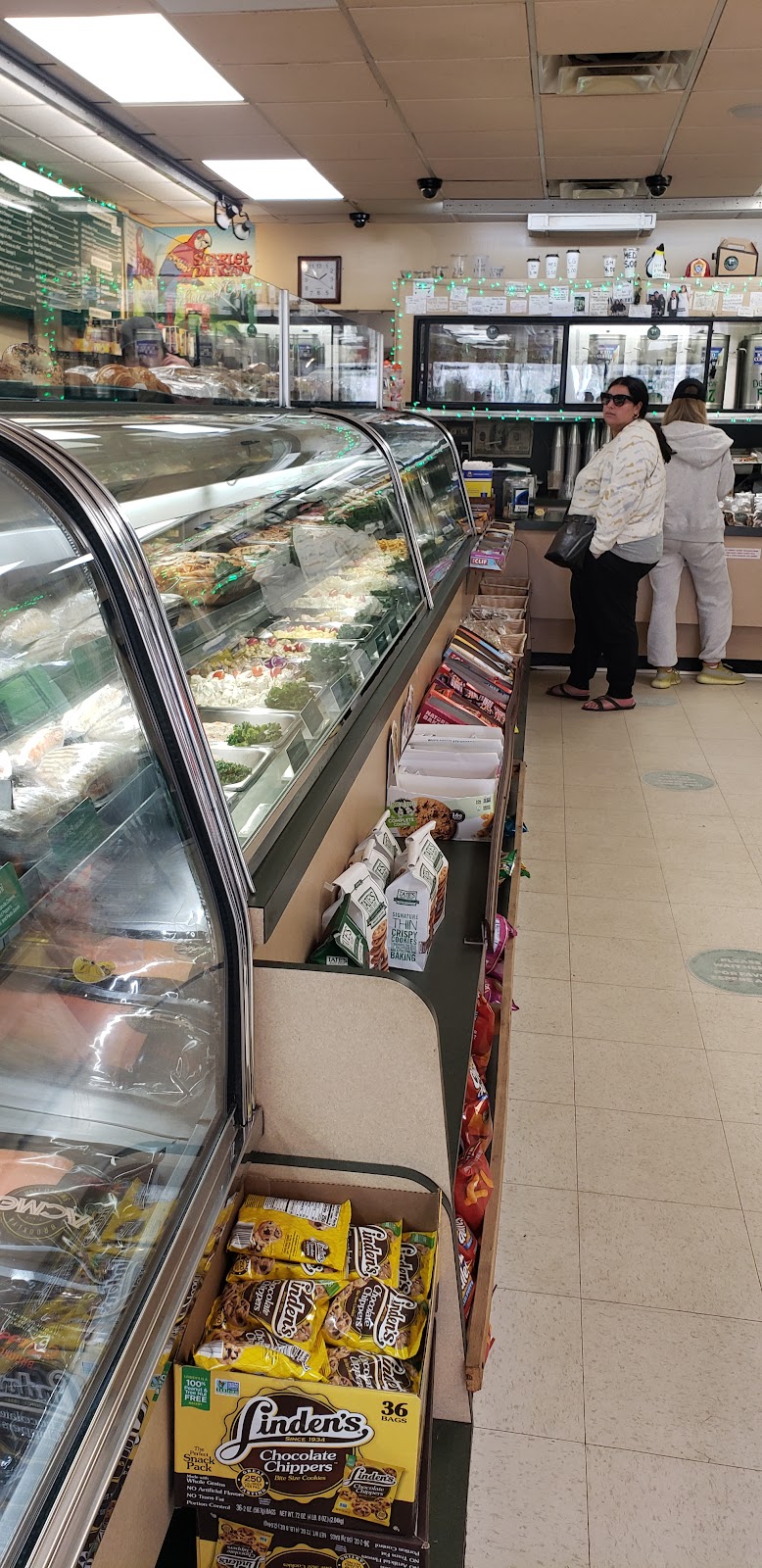 Deli On the Green | 647 Middle Neck Rd, Great Neck, NY 11023 | Phone: (516) 487-7440