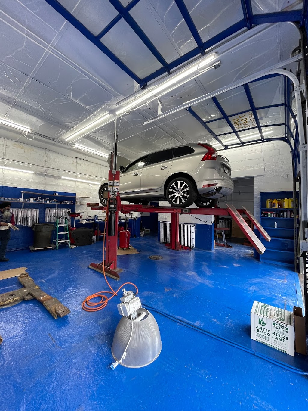 Nihaal Auto Repairs | 120 Cutter Mill Rd, Great Neck, NY 11021 | Phone: (516) 407-3111