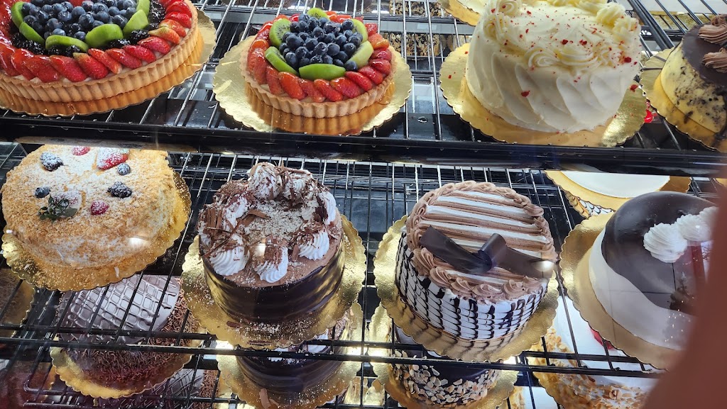 Elite Pastries Cafe | 47-36 Bell Blvd, Queens, NY 11361 | Phone: (718) 423-4400