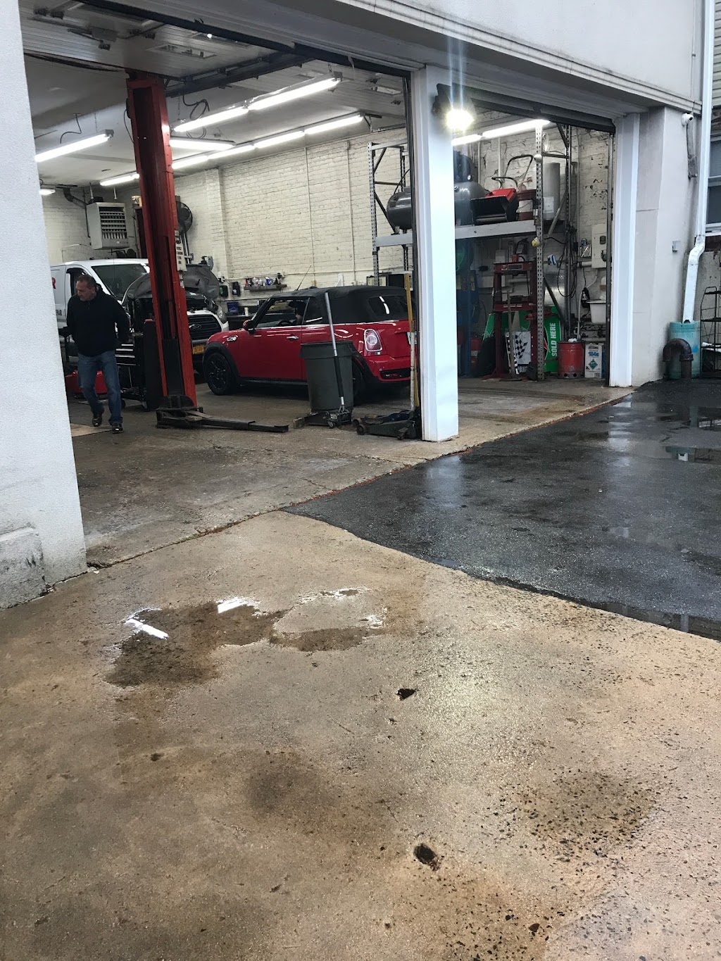 Toms Automotive Repair Service | 266 Sand Ln, Staten Island, NY 10305 | Phone: (718) 448-0003